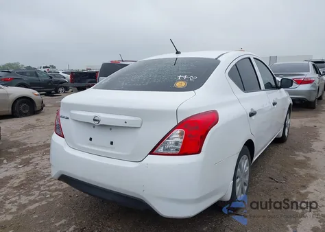 2018 Nissan Versa 1.6 S z USA, uszkodzony, nr VIN 3N1CN7AP5JL812646
